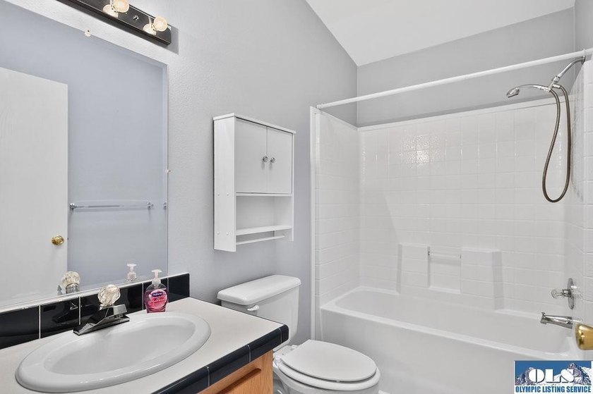 Built in 2001 and located in desirable Hendrickson Park, this - photo 31