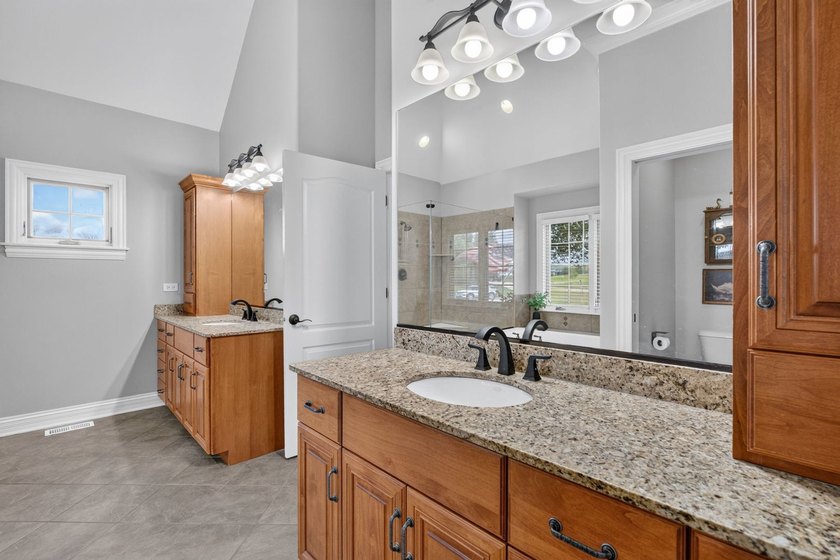 Welcome to luxury living in the highly sought after Whitetail - photo 41