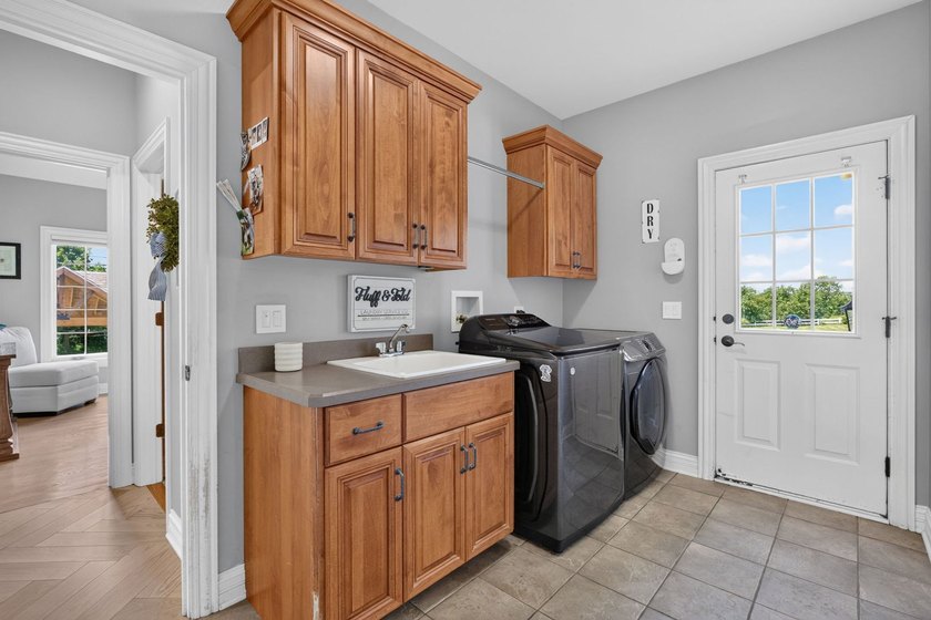 Welcome to luxury living in the highly sought after Whitetail - photo 50