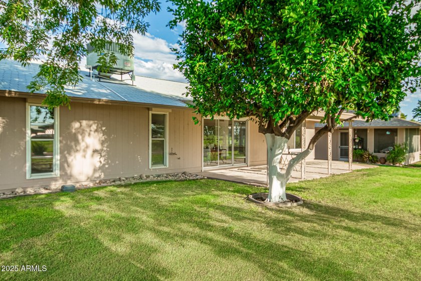 Updated home on a Golf Course Lot! What a DEAL! Wood-look - photo 32