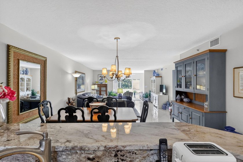 Welcome to Coral Lakes, where resort-style living and - photo 13