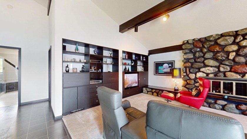 Experience modern luxury with the privacy and outdoor lifestyle - photo 17