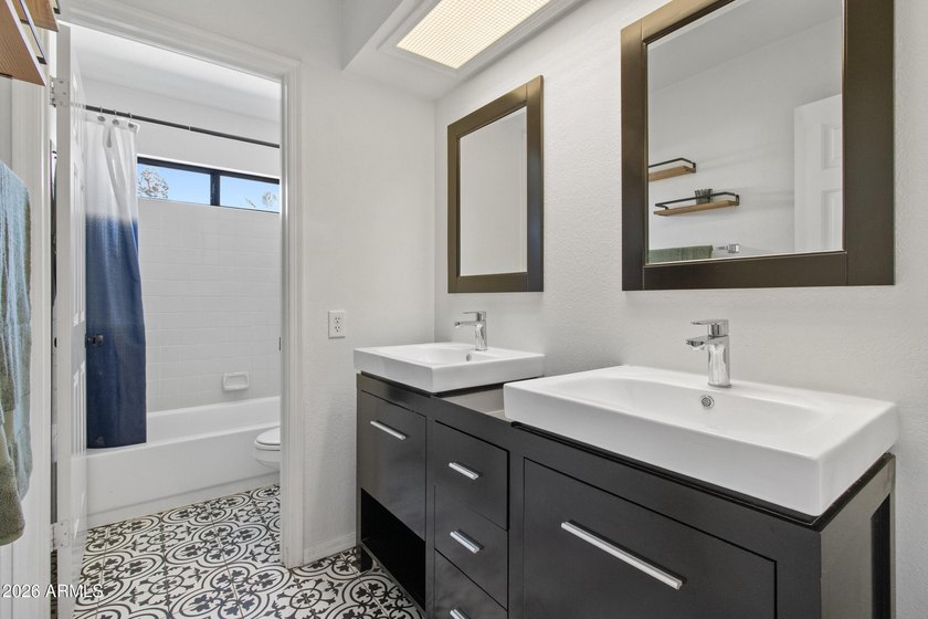 Light, bright, and full of charm, this 4 bed, 2.5 bath home - photo 21