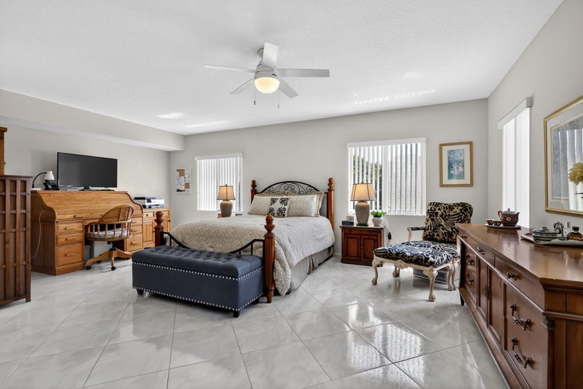 Welcome to Coral Lakes, where resort-style living and - photo 25