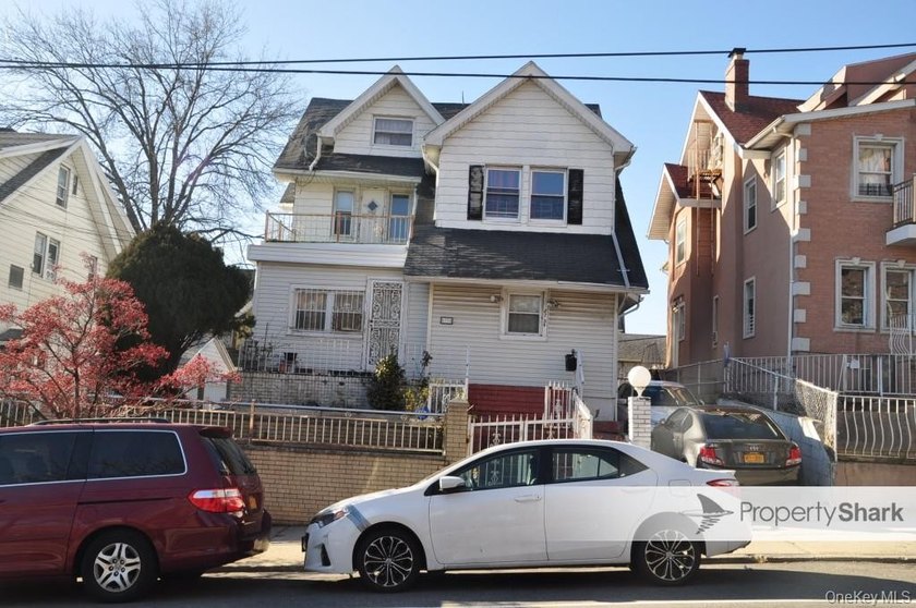 Don't miss this incredible opportunity to own a prime 6,000 sq - photo 2