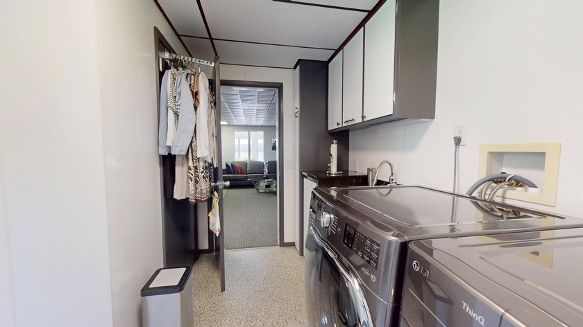 Experience modern luxury with the privacy and outdoor lifestyle - photo 42