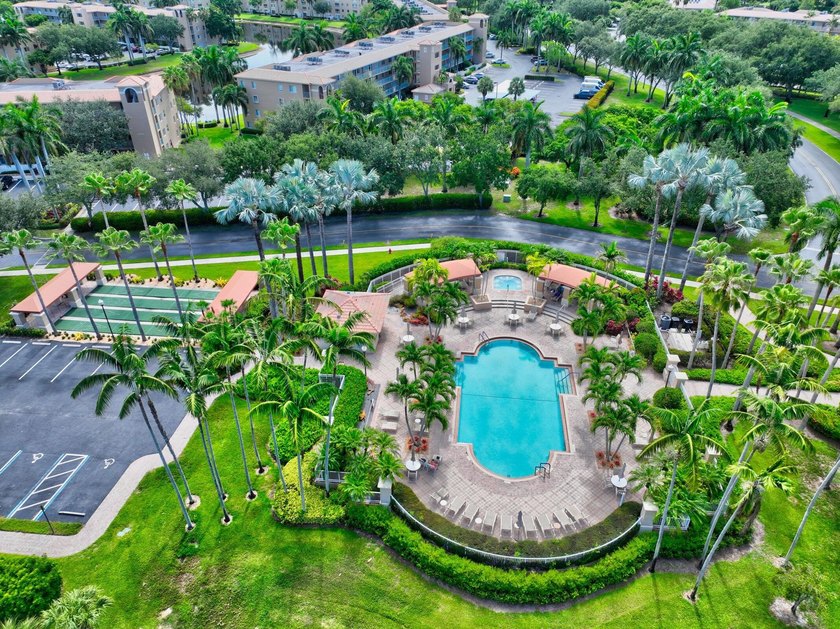 Welcome to Coral Lakes, where resort-style living and - photo 44