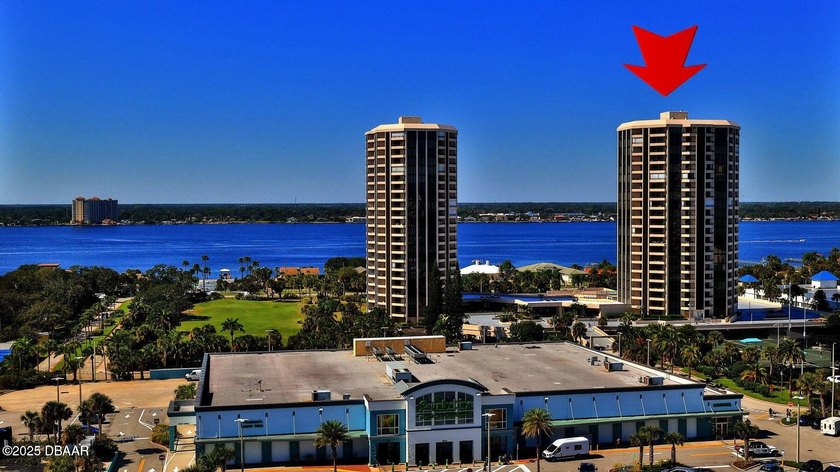 Deeply discounted price on this updated condominia awaiting the - photo 4
