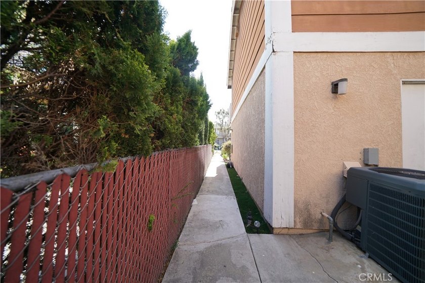 LONG BEACH TRIPLEX (SOUTH OF PCH), BUILT IN 1988 (Click the 360 - photo 3