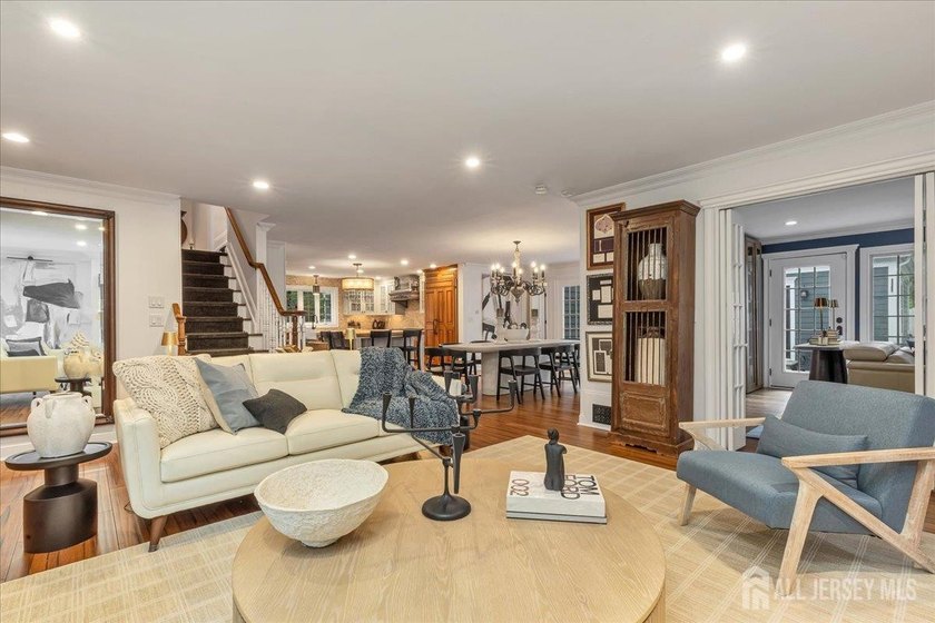 A rare offering where exceptional design meets extraordinary - photo 9