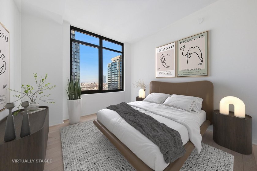 Residence 3307 is a penthouse-level 2-bedroom, 2-bath home at - photo 4