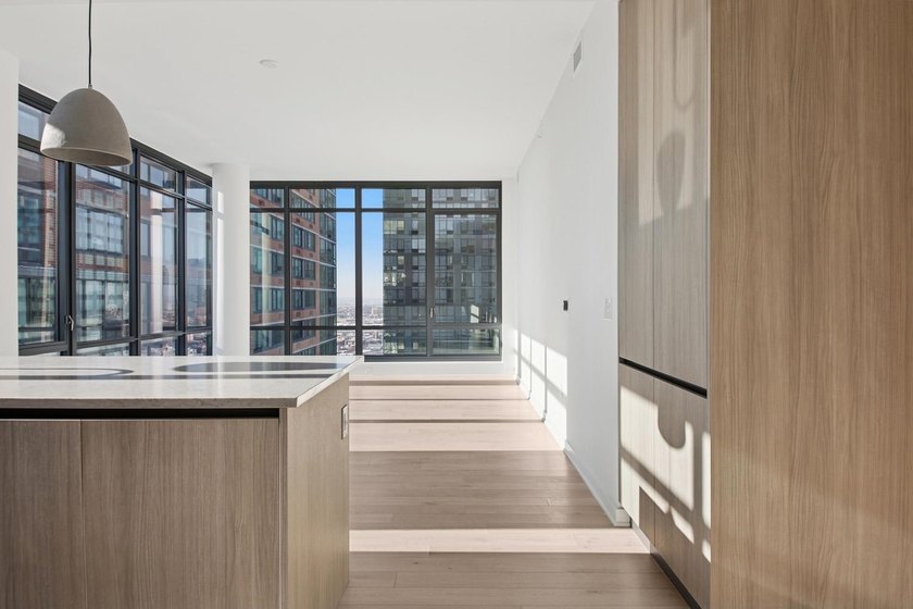 Residence 3307 is a penthouse-level 2-bedroom, 2-bath home at - photo 8