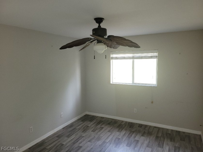 Welcome to this exceptional 3-bedroom, 2.5-bath pool home - photo 8