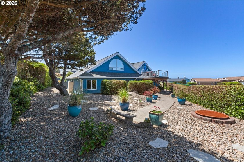 Located steps from the ocean in Fishing Rock's gate guarded - photo 31