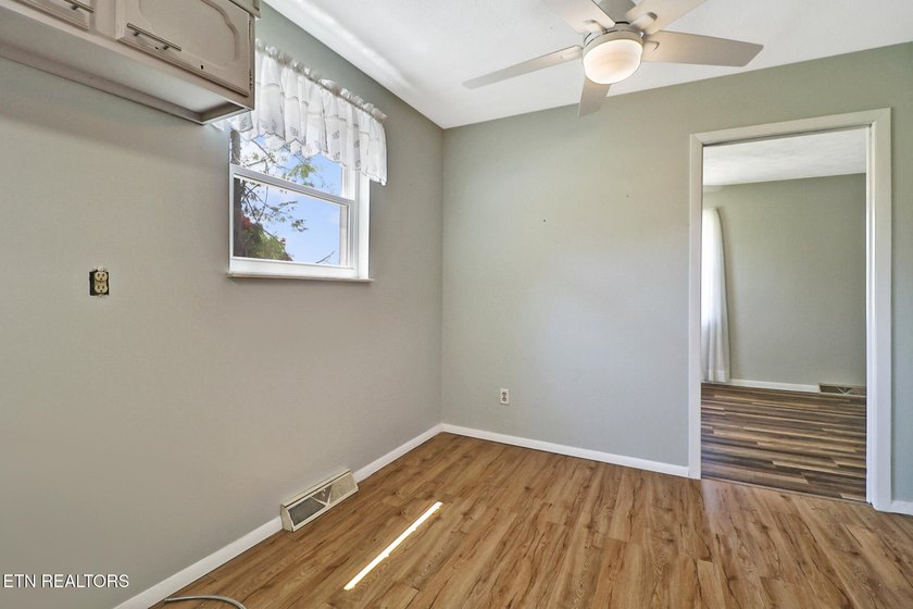 Welcome to 2728 Mary Emily Lane in Knoxville! This lovely brick - photo 15