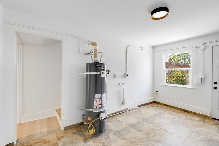 Welcome to 8227 Ney Ave in Oakland a well-positioned property - photo 16