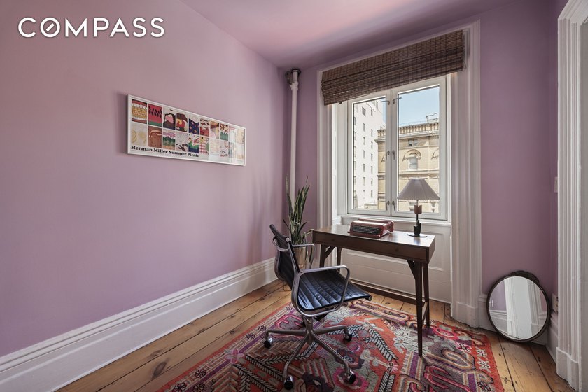 Rare full-floor 2 bed penthouse condo that soars quietly above - photo 21