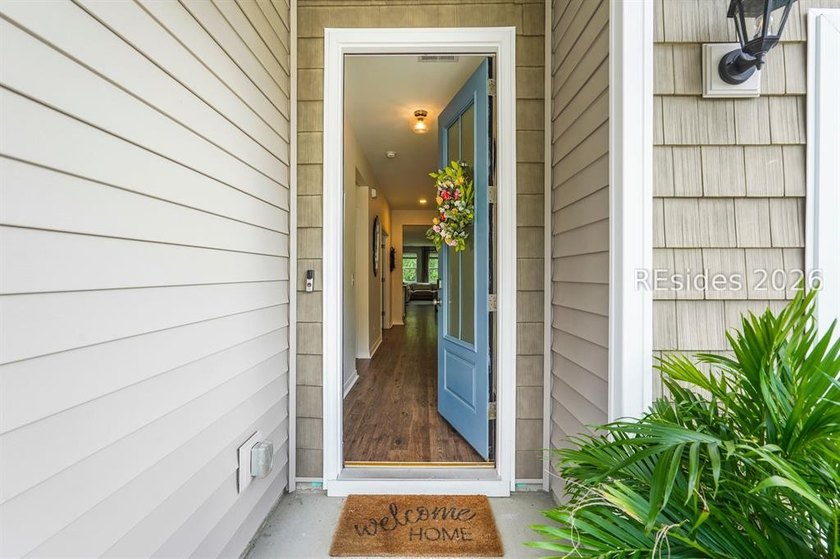 Welcome home to this pristine gem in the gated Reserve section - photo 6