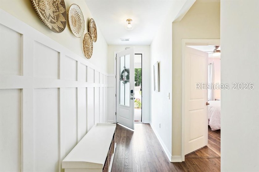 Welcome home to this pristine gem in the gated Reserve section - photo 7