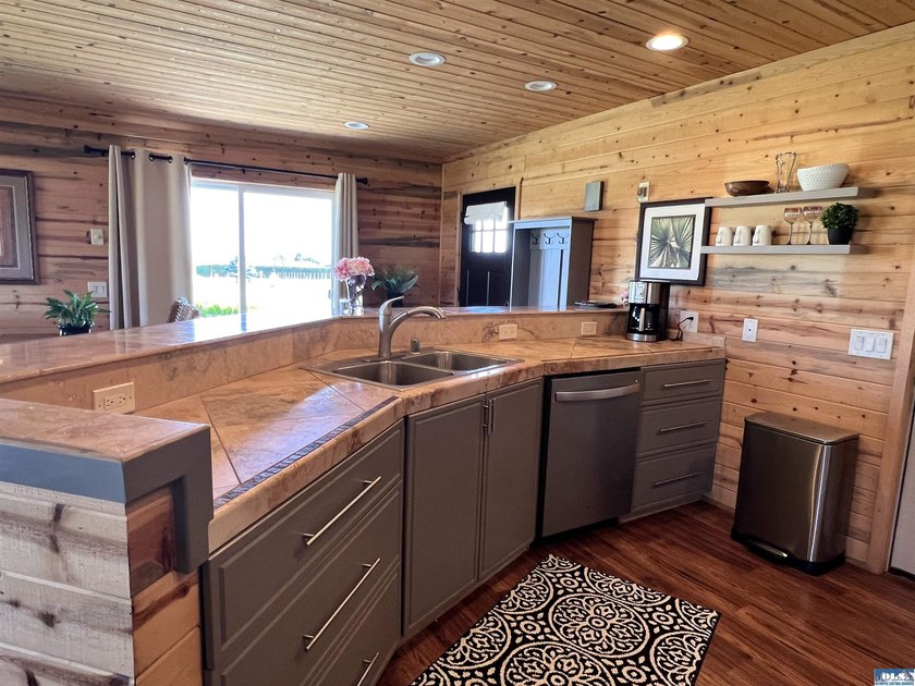 Panoramic ocean views overlooking the Dungeness Bay with views - photo 11