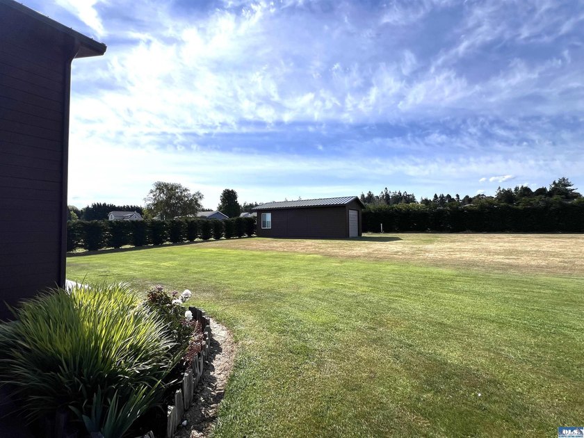 Panoramic ocean views overlooking the Dungeness Bay with views - photo 14