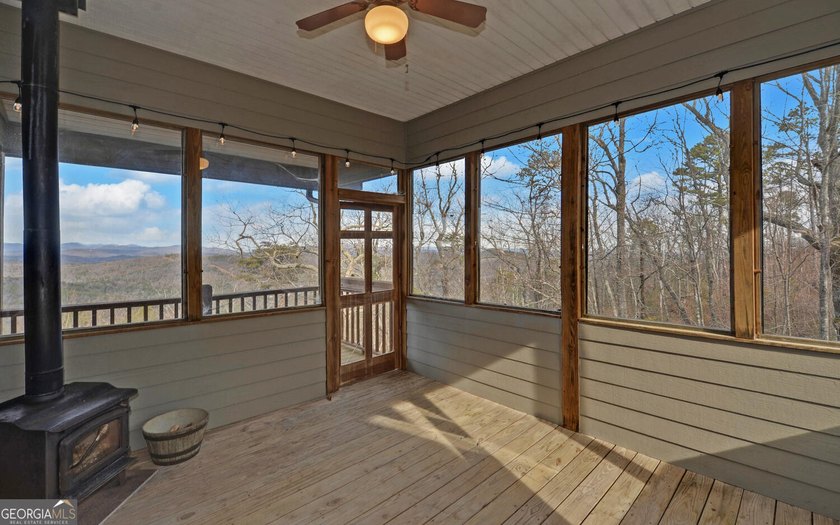 Step into this 3-bedroom, 3.5-bath mountain retreat in scenic - photo 29