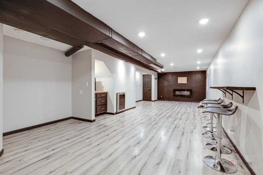 Welcome home to this beautifully updated 3-bedroom, 2.5-bath - photo 32