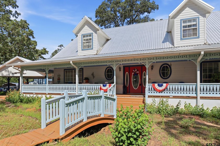 Lake Bob Sandlin Waterfront Retreat in Thunderbird Point - photo 2