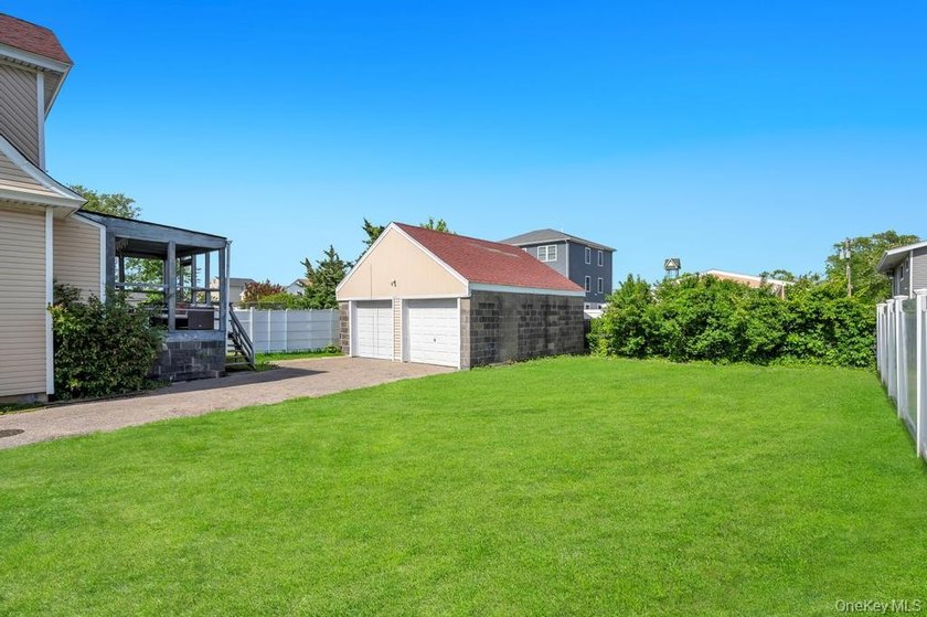 Welcome to 573 Miller Avenue, Freeport, NY - A beautiful and - photo 8