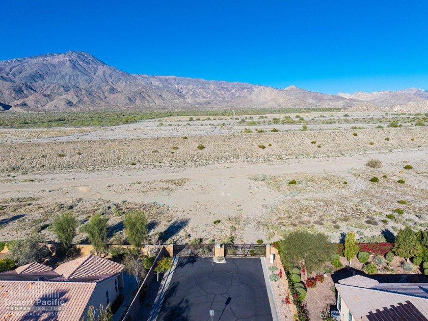 Well located with breathtaking views of the Santa Rosa Mountains - photo 4