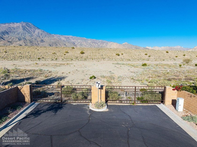 Well located with breathtaking views of the Santa Rosa Mountains - photo 6