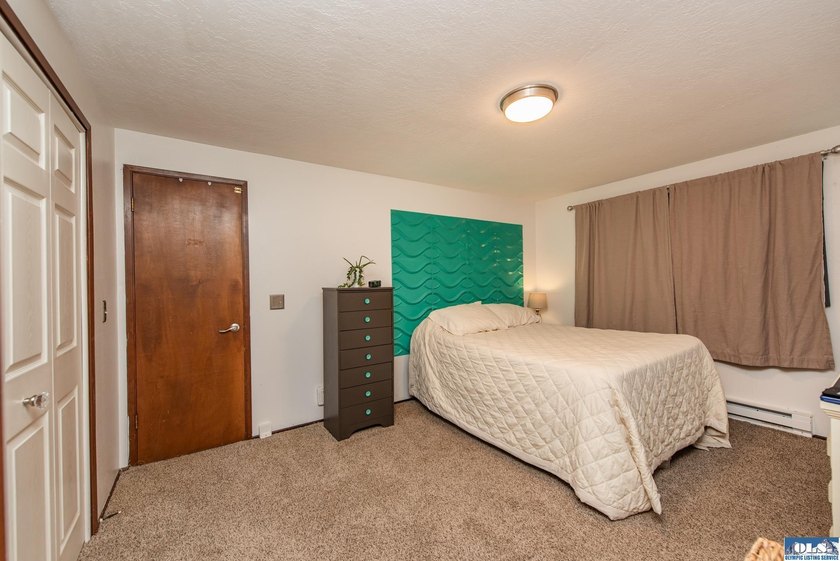 Mountain views, private community beach access, and beautiful - photo 15