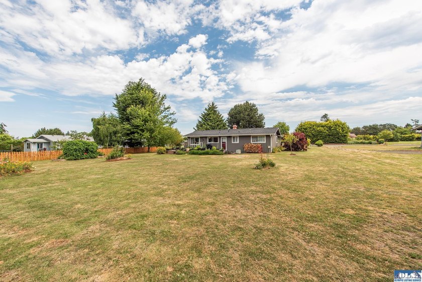 Mountain views, private community beach access, and beautiful - photo 30