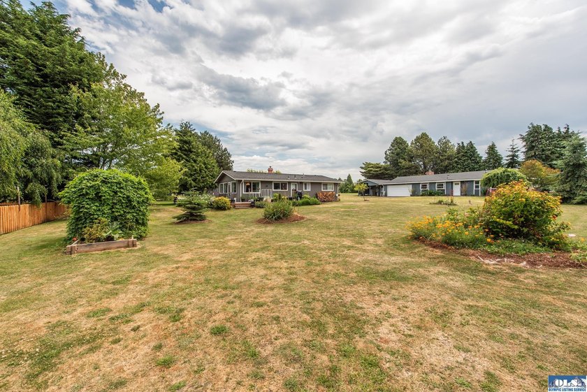 Mountain views, private community beach access, and beautiful - photo 31