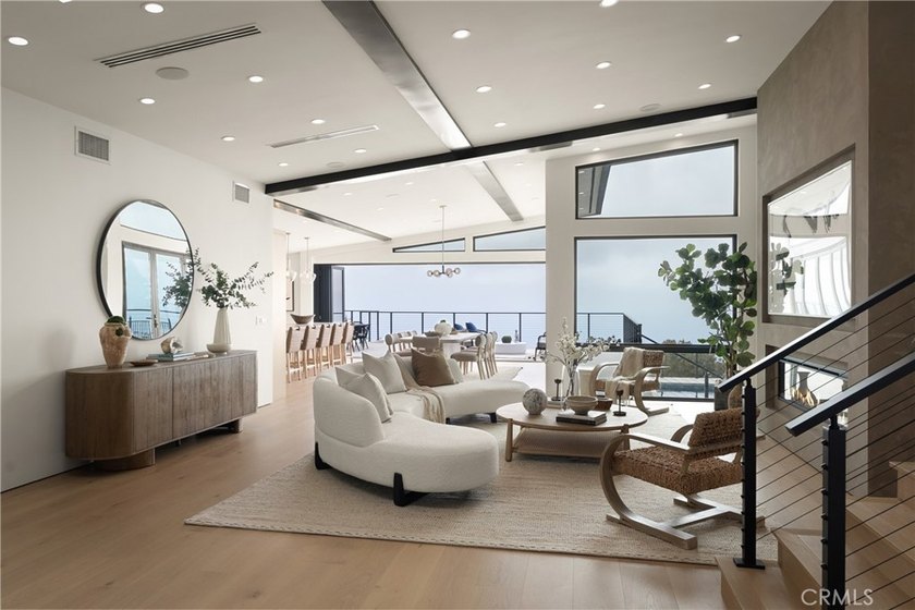 MALIBU TO CATALINA OCEAN VIEWS | COMPLETE NEW RENOVATION | 5 BED - photo 2