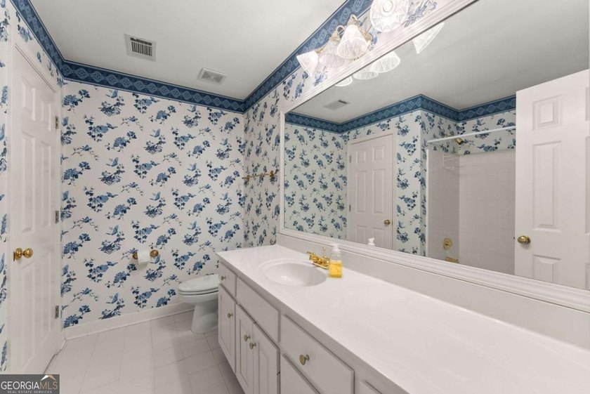 Welcome to 1202 Chadwick Lake Drive-where space, style, and - photo 24