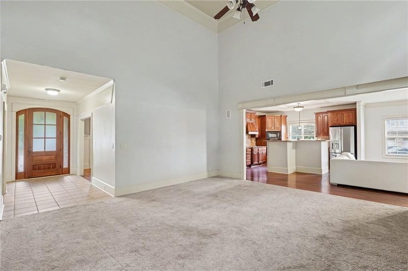 Welcome to this custom built, 4 sides brick home with stone - photo 10