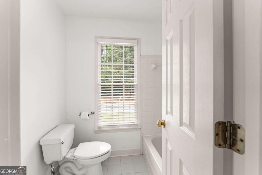 Welcome to 1202 Chadwick Lake Drive-where space, style, and - photo 31