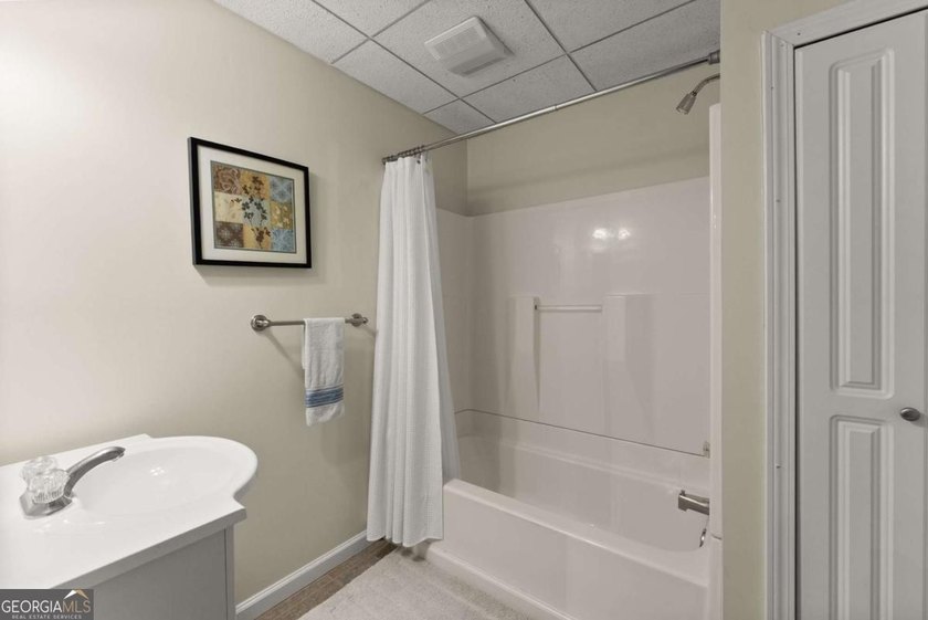 Welcome to 1202 Chadwick Lake Drive-where space, style, and - photo 46