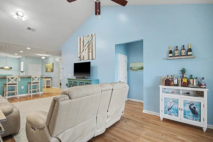 Welcome to your dream home in the sought-after Bella Vita - photo 8