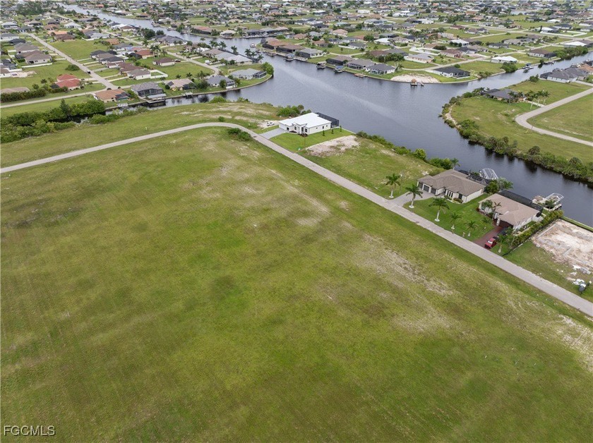 Prime 4-Lot Commercial Site in Rapidly Growing Cape Coral! - photo 3