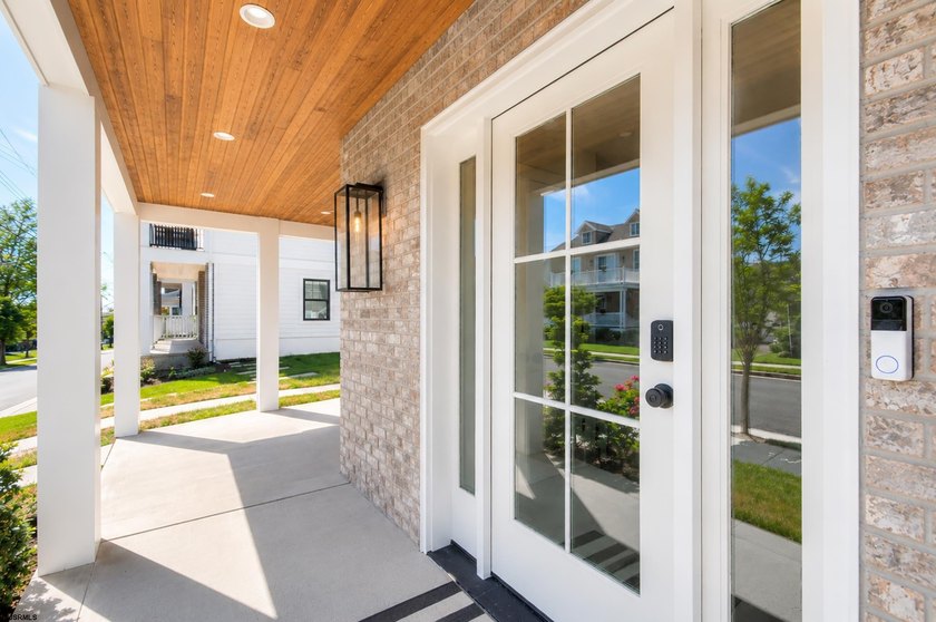 Luxury New Construction, situated in Margate's desirable Marina - photo 2