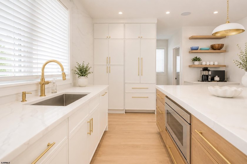 Luxury New Construction, situated in Margate's desirable Marina - photo 8