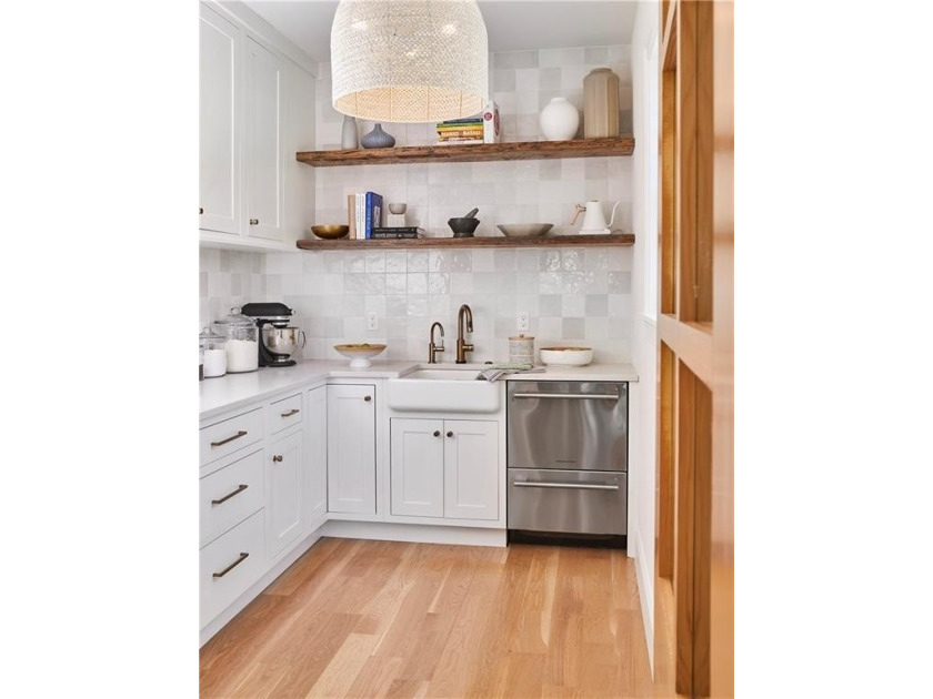 Introducing The Chillmark-a 4,150 sq. ft. custom-designed - photo 7