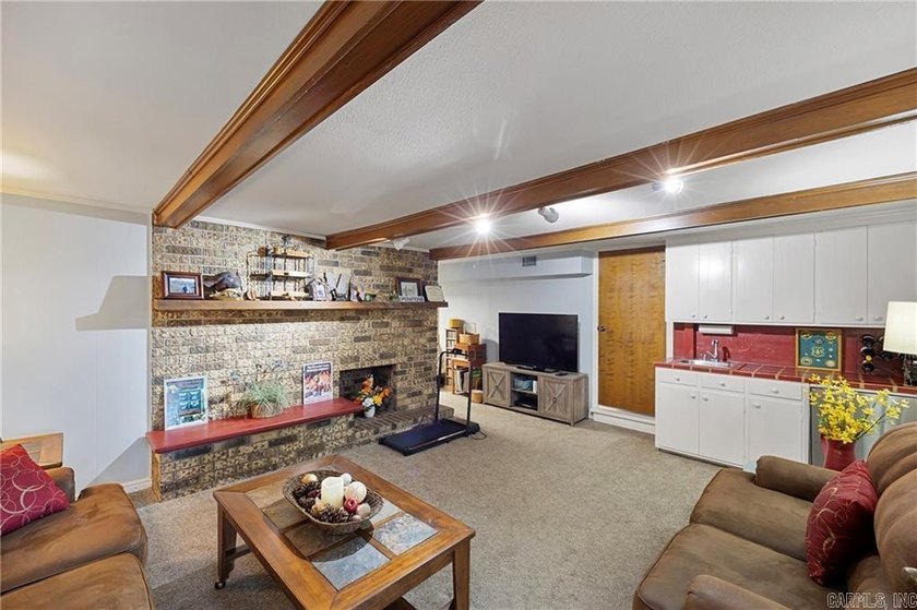 Sellers are offering a 2-point buy-down on the buyer's interest - photo 32