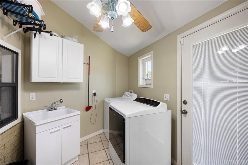 Sellers are offering a 2-point buy-down on the buyer's interest - photo 38