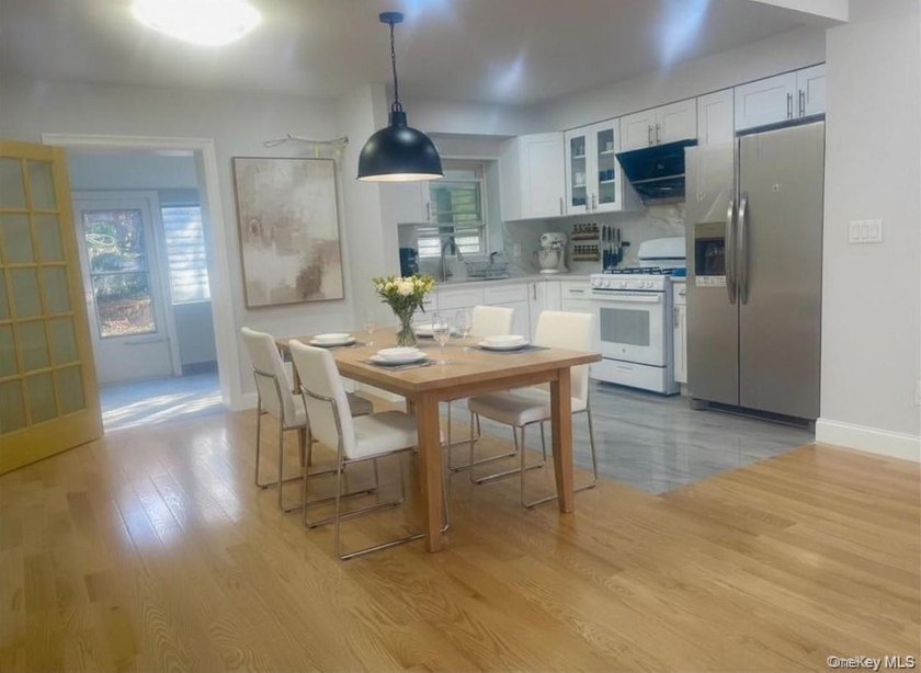 Prime Kew Garden Areas fully renovated single family townhouse - photo 4