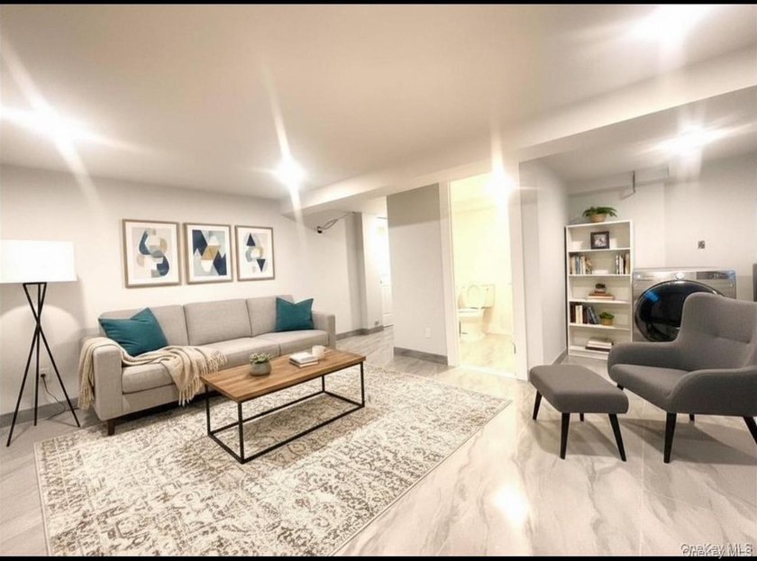 Prime Kew Garden Areas fully renovated single family townhouse - photo 10