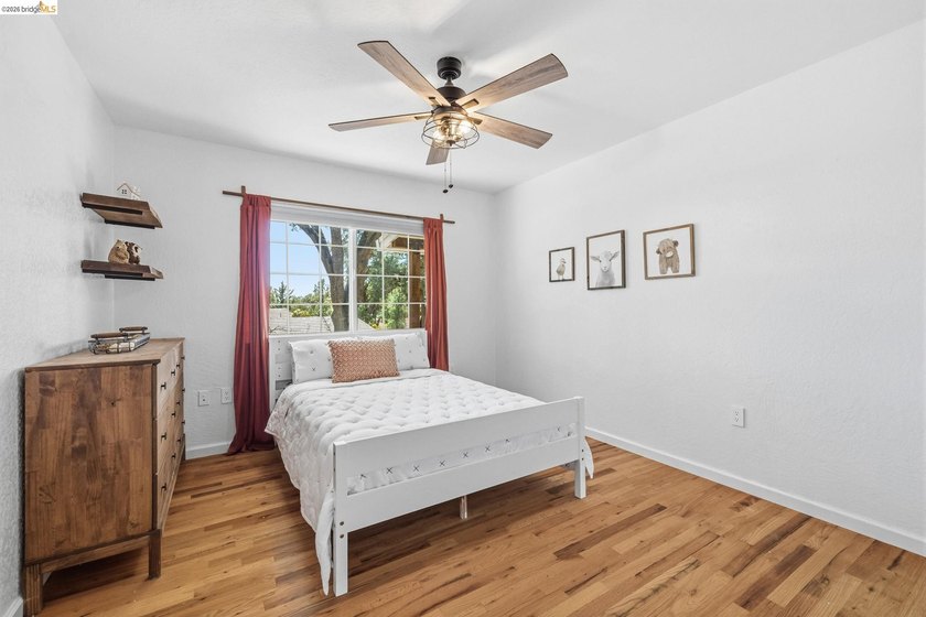 CHARMING SINGLE-LEVEL RANCH HOME ON OVER AN ACRE! Welcome to - photo 14