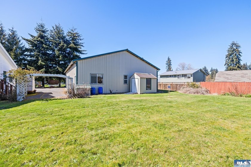 Exceptional Opportunity with Mountain Views, Shop Space &amp; - photo 44